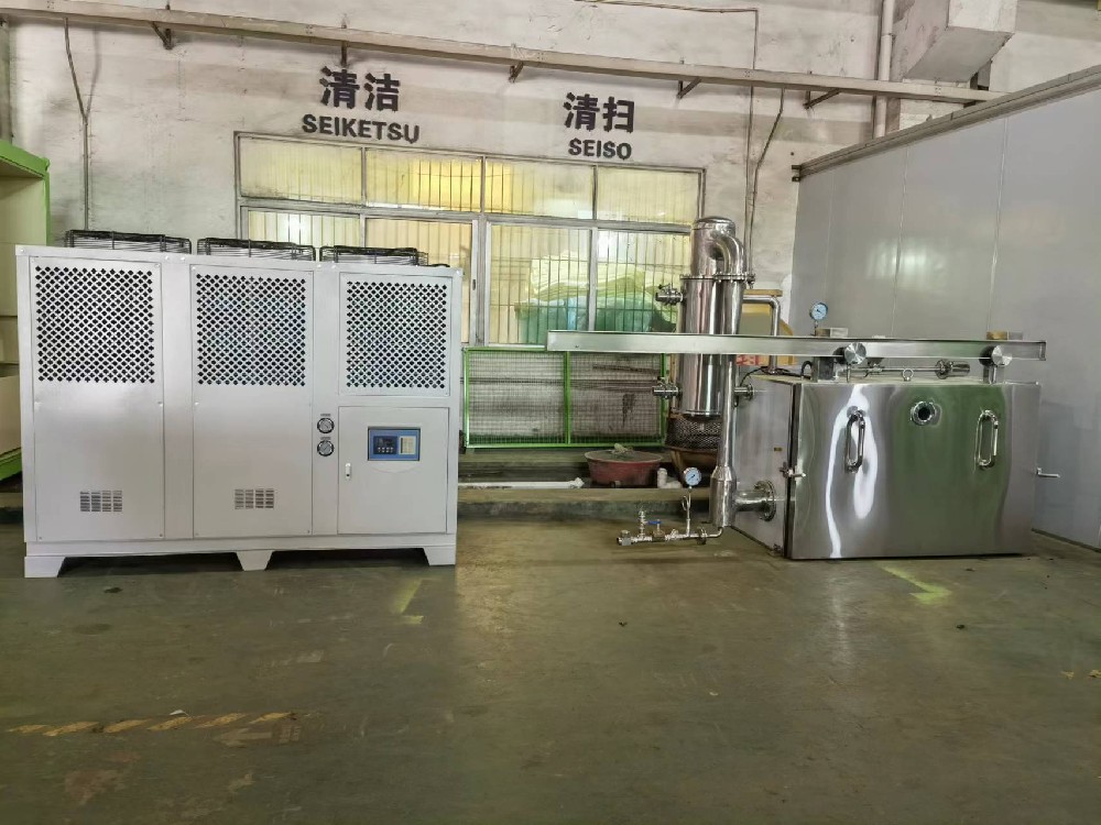 河南客戶鹵肉食品客戶量身定制型，每次處理量150公斤，蒸汽式熟食快速冷卻機(jī)調(diào)試完成即將出貨，食品級(jí)的材料保證衛(wèi)生標(biāo)準(zhǔn)，擁有核心三級(jí)降溫系統(tǒng)確保了降溫溫度更快、效率更高、更節(jié)能