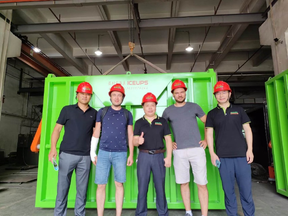 俄羅斯農(nóng)業(yè)大客戶來我司考察真空預(yù)冷機(jī)，客戶說沒見過這么高端的真空預(yù)冷機(jī)，準(zhǔn)備在俄羅斯大干一場！